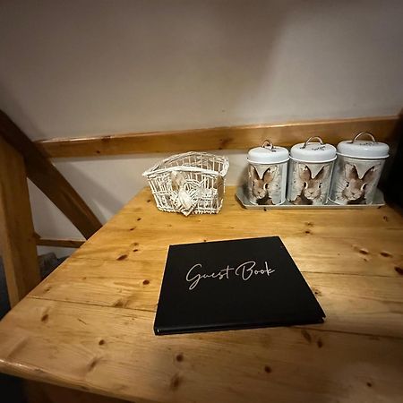 Апартаменты Glamping Life Retreat Nantmel Экстерьер фото